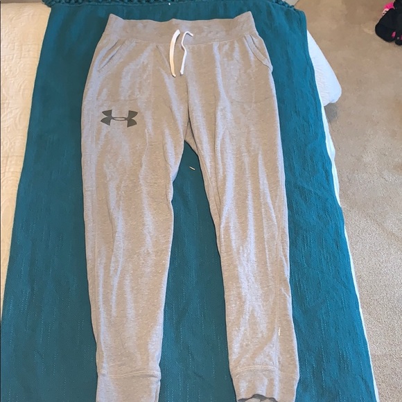 under armor joggers/sweatpants